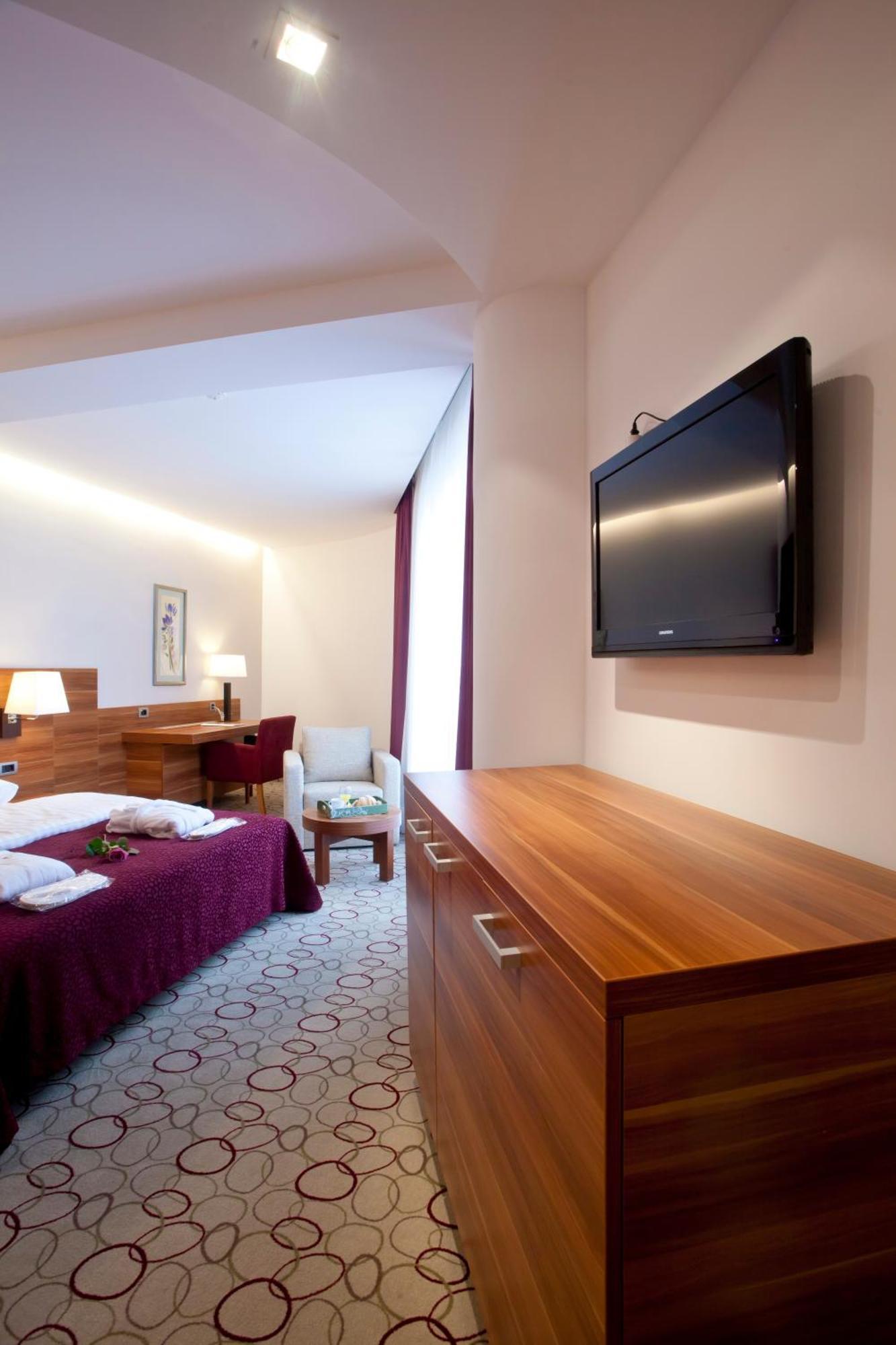 Hotel Sport อิวานิช-กราด ภายนอก รูปภาพ