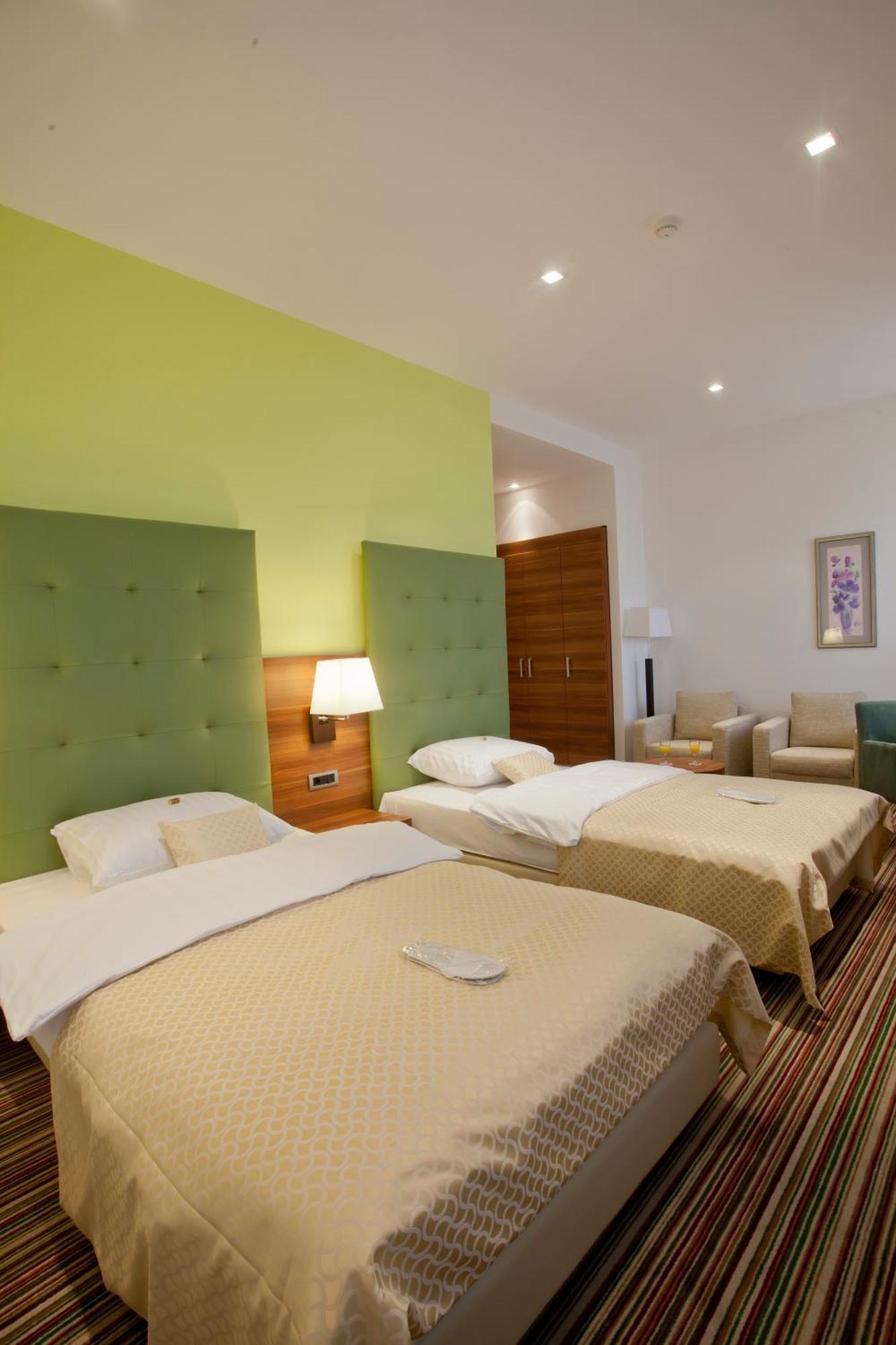 Hotel Sport อิวานิช-กราด ภายนอก รูปภาพ