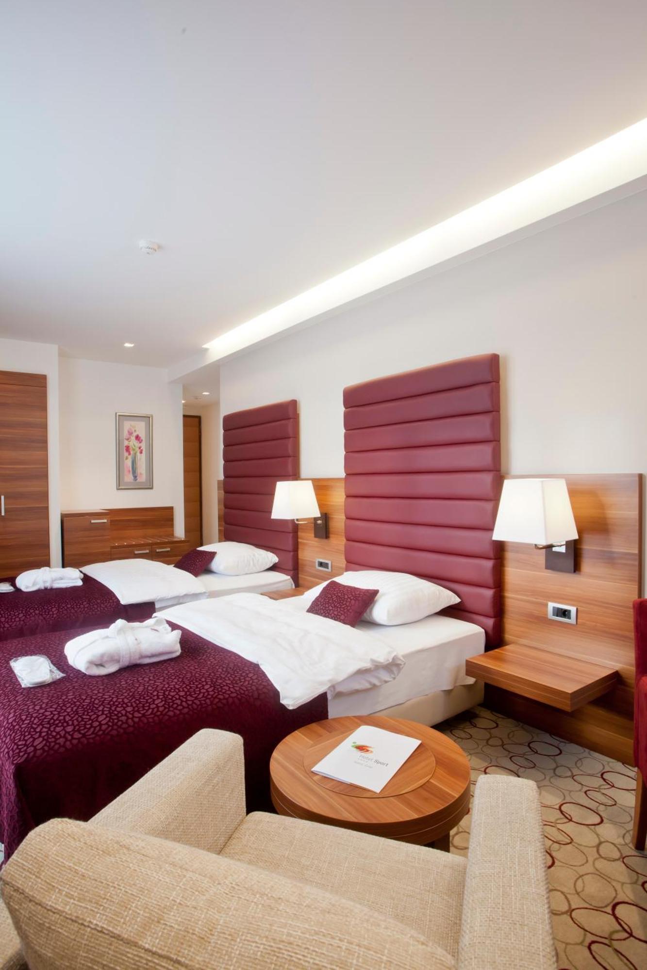 Hotel Sport อิวานิช-กราด ภายนอก รูปภาพ