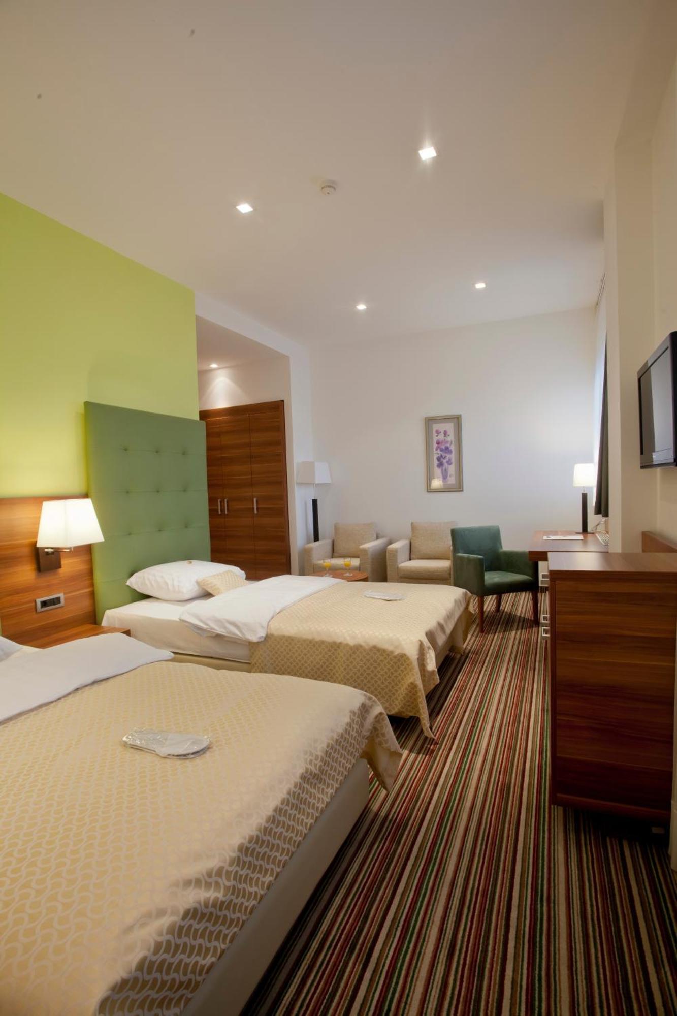 Hotel Sport อิวานิช-กราด ภายนอก รูปภาพ