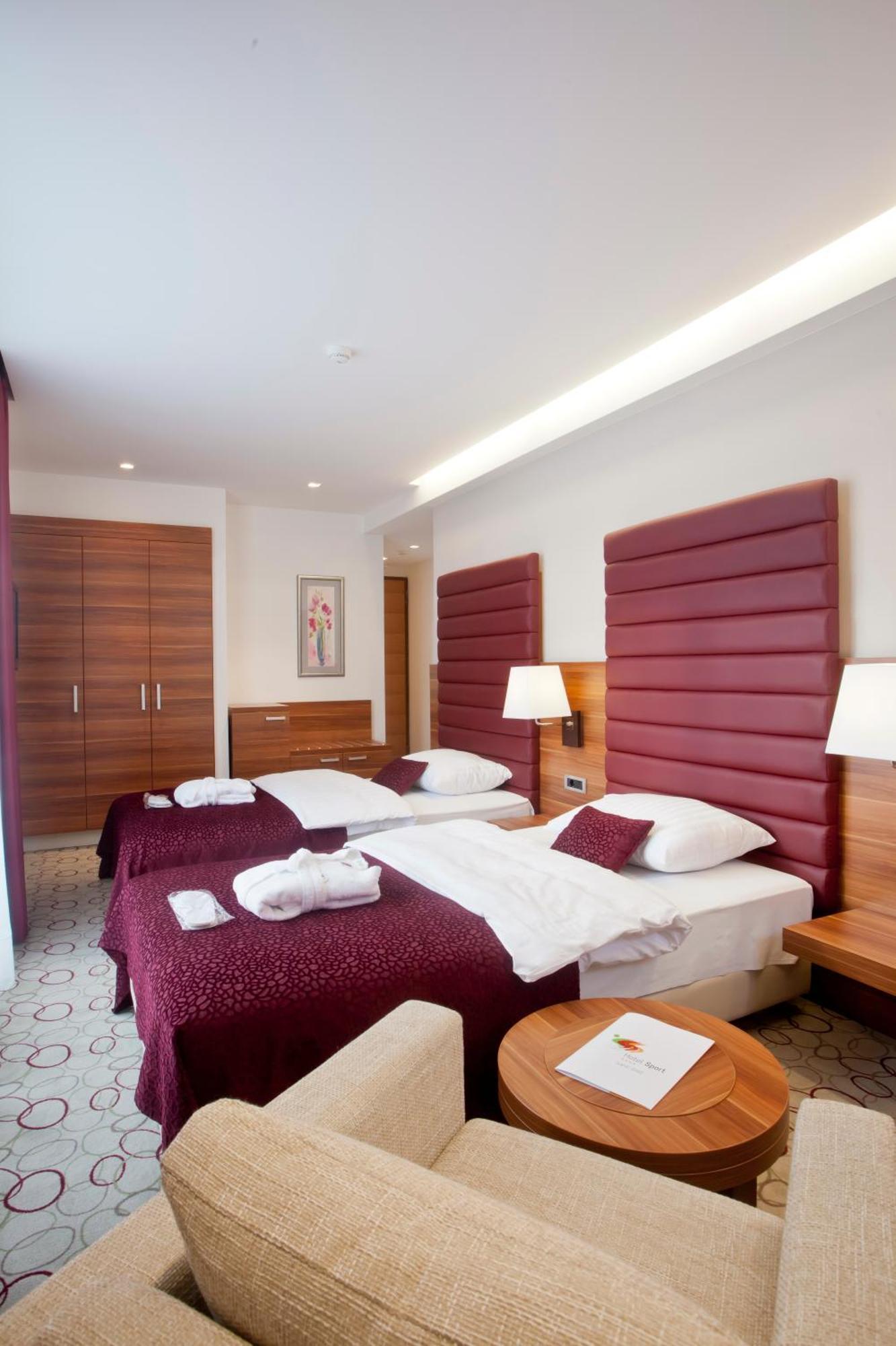 Hotel Sport อิวานิช-กราด ภายนอก รูปภาพ