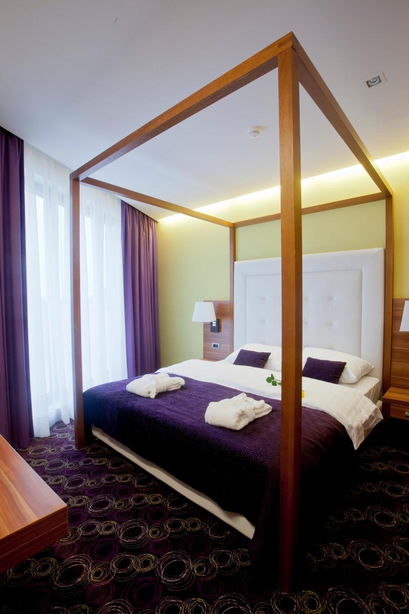 Hotel Sport อิวานิช-กราด ภายนอก รูปภาพ