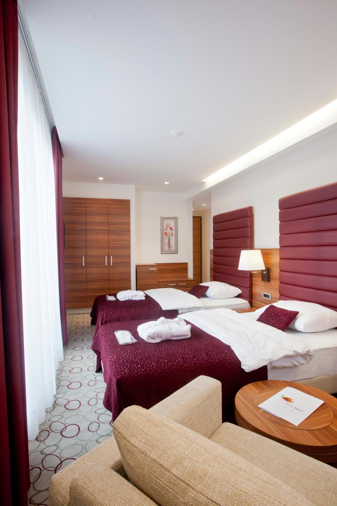 Hotel Sport อิวานิช-กราด ภายนอก รูปภาพ