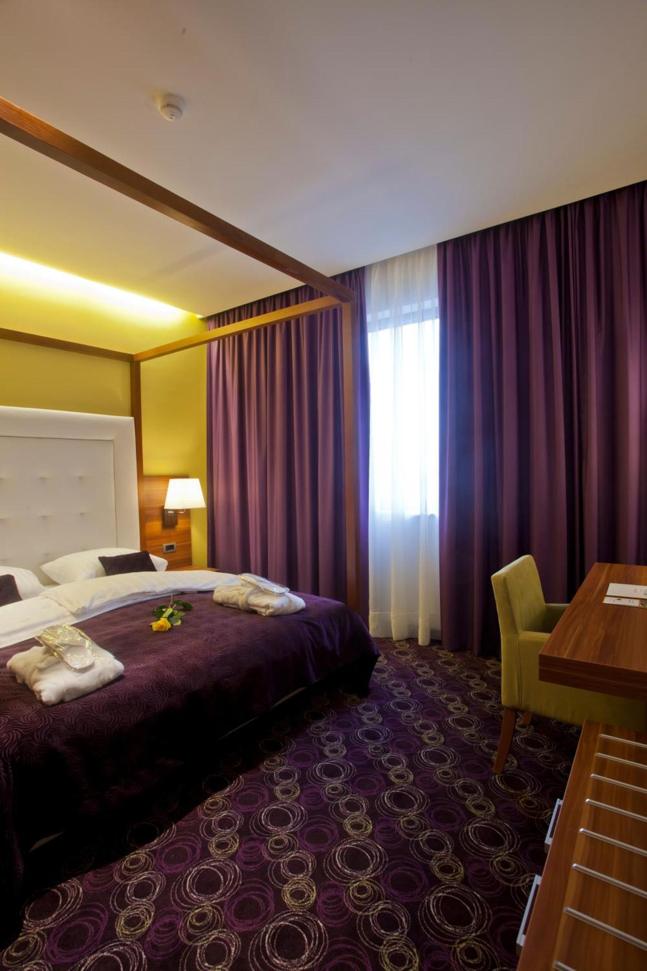 Hotel Sport อิวานิช-กราด ภายนอก รูปภาพ